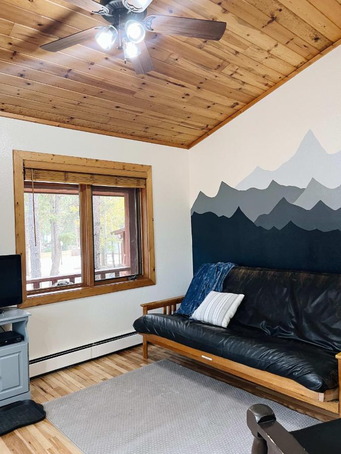 Cozy Cabin Suite Bed And Breakfast 우드랜드 파크 외부 사진